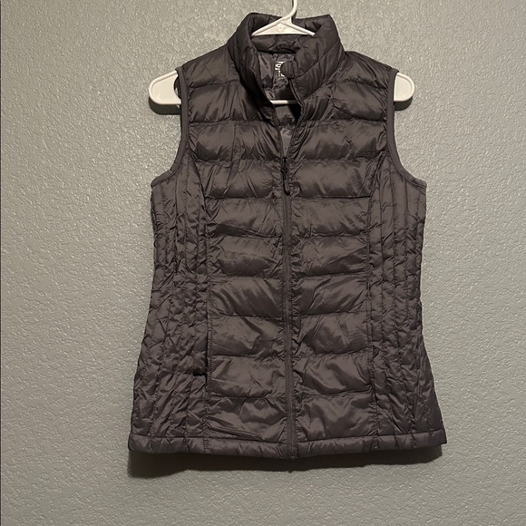 32 Degrees Puffer Vest - Picture 5 of 10